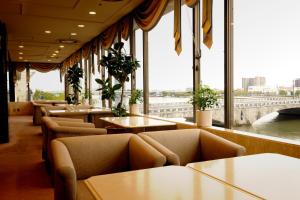 Posezení v ubytování Hotel Okura Niigata
