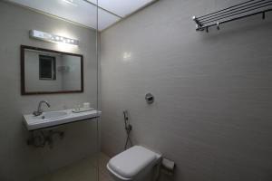 Bagno di The Byke Old Anchor Beach Resort & Spa