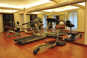Posilňovňa alebo fitness centrum v ubytovaní Grand Hotel Piazza Borsa