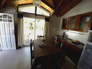 Η κουζίνα ή μικρή κουζίνα στο Cabañas Victoria