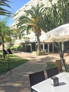 Restaurace v ubytování Apartamentos Bahia Playa