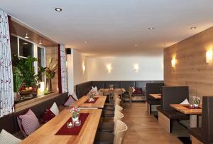 Posezení v ubytování Hotel Gasthof Stocker