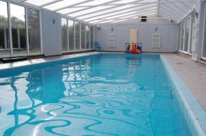 Bazén v ubytování Eurotel Lanaken nebo v jeho okolí