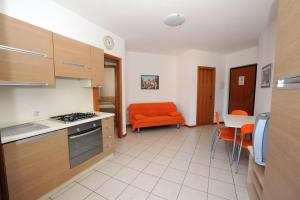 Kuchyň nebo kuchyňský kout v ubytování Residence Sole del Conero