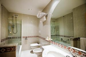 Koupelna v ubytování Hotel Minerva
