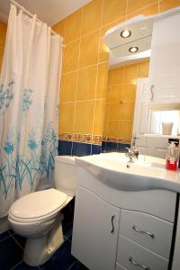 Ett badrum på Apartments Villa Mare Mar