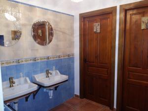 Koupelna v ubytování Casa Júnez + 24 fotografií