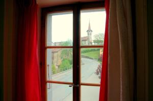 Fotografie z fotogalerie ubytování Hôtel de l'ours v destinaci Vuiteboeuf