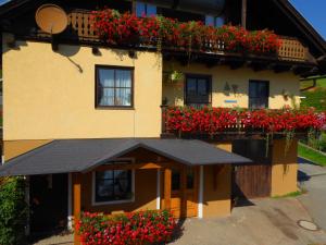 Budynek, w którym mieści się apartament