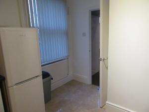 Gallery image of No 5 - LARGE 1 BED NEAR SEFTON PARK AND LARK LANE in Liverpool