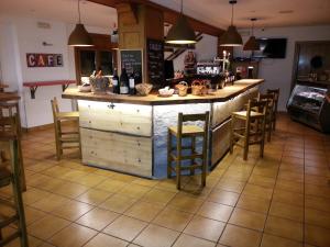 Kuchyň nebo kuchyňský kout v ubytování Hotel Arinsal