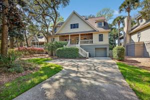 a house with a driveway in front of it at SM04: 4 Silver Moss in Kiawah Island