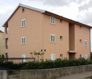 Budova, kde se apartmán nachází