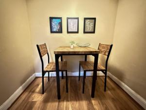 Gallery image of 2BR Glasgow Flat - King & Super King - Fireplace in Glasgow