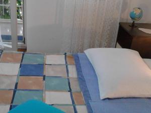 Postel nebo postele na pokoji v ubytování Apartment in Sukosan - Zadar Riviera 8202