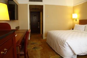 Gallery image of Jian Guo Garden Hotel in Beijing