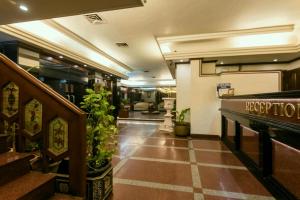 Posezení v ubytování Hotel Mogul Palace - Near Masjid Bunder Mumbai