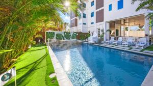 an image of a swimming pool at a house at Top Deck Estate in Siesta Key