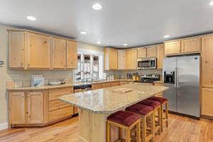 Gallery image of Spacious McCall Retreat Foosball & Deck in McCall