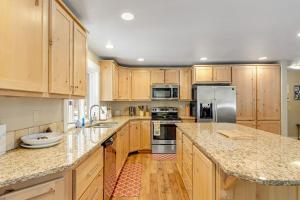 Gallery image of Spacious McCall Retreat Foosball & Deck in McCall