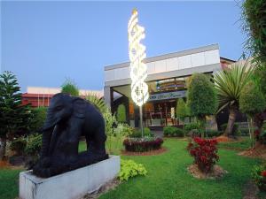 Afbeelding uit fotogalerij van Kapuas Palace Hotel in Pontianak