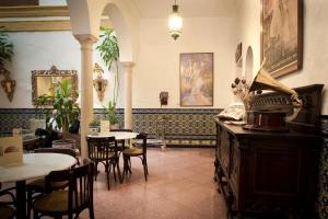 Gallery image of Hotel Abanico in Seville