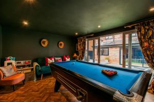a billiard room with a pool table in it at Luxury Beach Escape Pool Table & Private Parking in Broadstairs