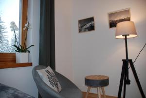 Część wypoczynkowa w obiekcie Apartament pod Skocznią