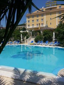 Basen w obiekcie Grand Hotel degli Angeli lub w pobliżu