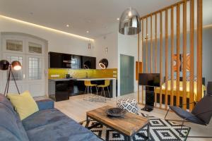Posezení v ubytování Luxury Apartment by Hi5 -Andrássy Suite