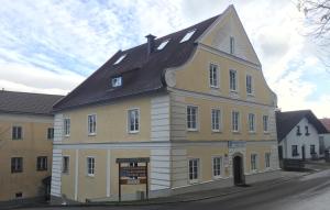 Hoone, kus külalistemaja asub