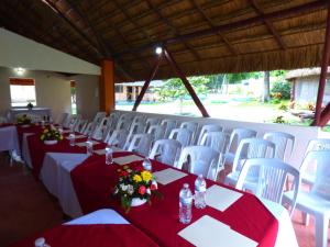 Seating area sa Cabañas Zoh Laguna Calakmul