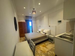 Gallery image of Zorbas in Sougia