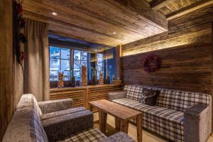 Istumisnurk majutusasutuses Hotel Marmolada