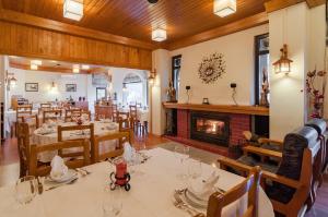 Um restaurante ou outro lugar para comer em Hotel Berne