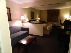 Fotografie z fotogalerie ubytování Luxury Inn & Suites Troy v destinaci Troy