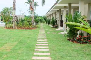 Zahrada ubytování The Oasis Khaolak Resort - SHA Plus