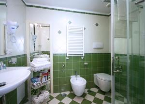 Ένα μπάνιο στο Sebeto Toledo +23 φωτογραφίες