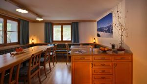Fotografie z fotogalerie ubytování Ferienhaus Oberboden v destinaci Schröcken