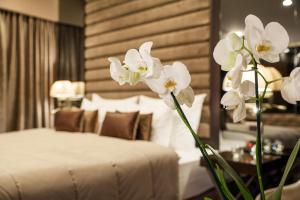 SAINT TEN Boutique Hotel, Small Luxury Hotels客房内的一张或多张床位