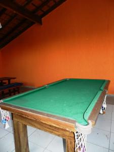 Billiards table sa Pousada Atlantica Recanto do Mar