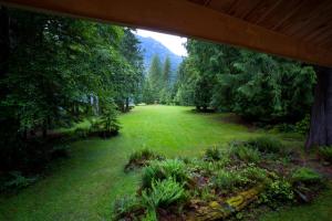 Zahrada ubytování Lake Crescent Lodge