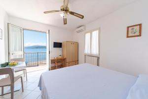 โทรทัศน์และ/หรือระบบความบันเทิงของ Appartamenti Villa Miramare