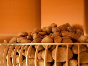 a pile of food sitting on top of a shelf at LANDFORM workshop cottage KEIHOKU in Kyoto