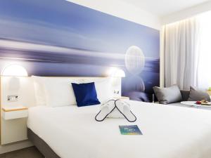 Executive Room with 1 Double Bed and 1 Sofa Bed