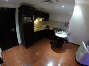 Kuchnia lub aneks kuchenny w obiekcie Le Park Hotel