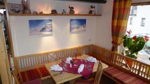 Posedenie v ubytovaní Hotel Mosermandl