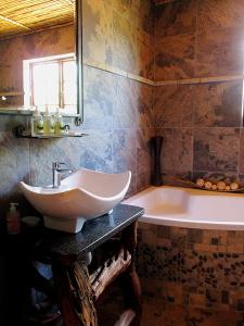 Vonios kambarys apgyvendinimo įstaigoje Valley Bushveld Country Lodge