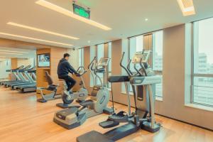 مركز اللياقة و/أو مرافق اللياقة في Pan Pacific Tianjin