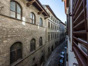 フィレンツェにあるSan Niccolò Luxuryの旧市街の路地